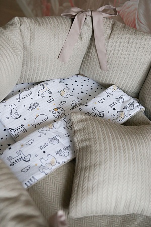 Комплект в кроватку с универсальными бортиками "Vintage" пике / сатин (кофе)