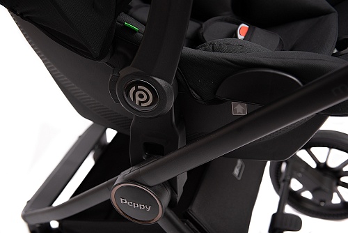 Автолюлька Peppy RIse (carbon) 40-87 см (black) Автолюлька Peppy RIse (carbon) 40-87 см (black)