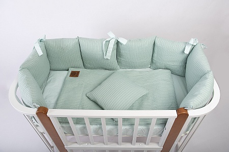 Комплект в кроватку с универсальными бортиками "Vintage" пике / сатин (олива)